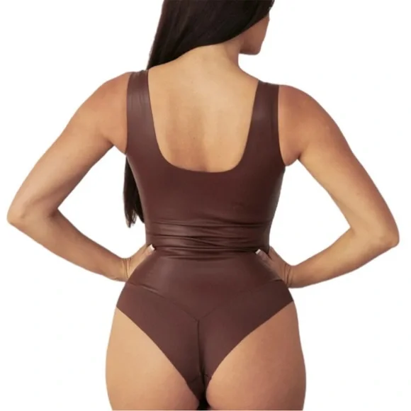 Pinsy Vegan Leather Scoop Tank Shapewear Bodysuit Seasonal Brown NWT Size Medium - Picture 2 of 14